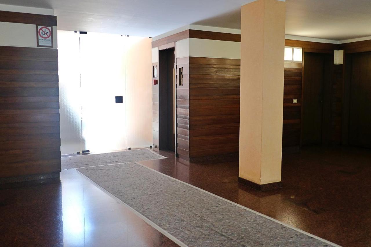 Best Way Rent - Elegante Loft Con Terrazzo Milan Luaran gambar
